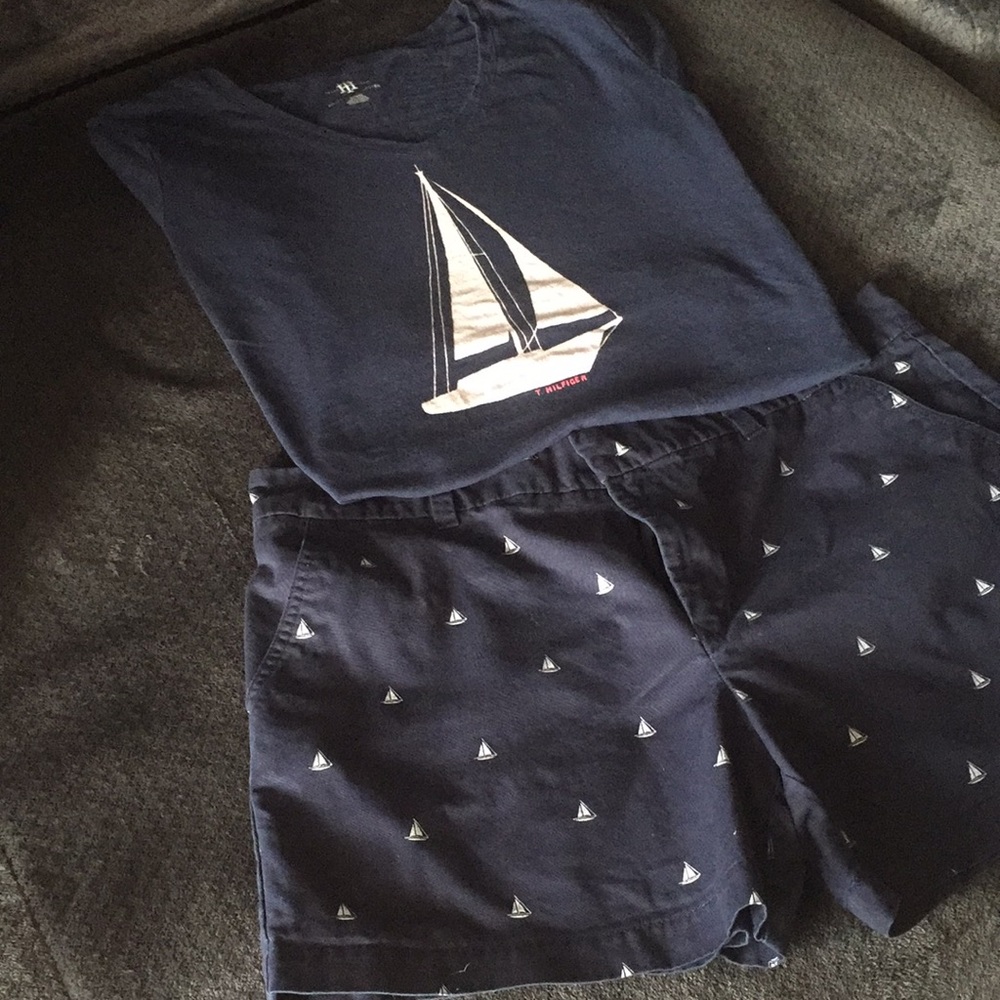 Tommy Hilfiger XL nautical short set.